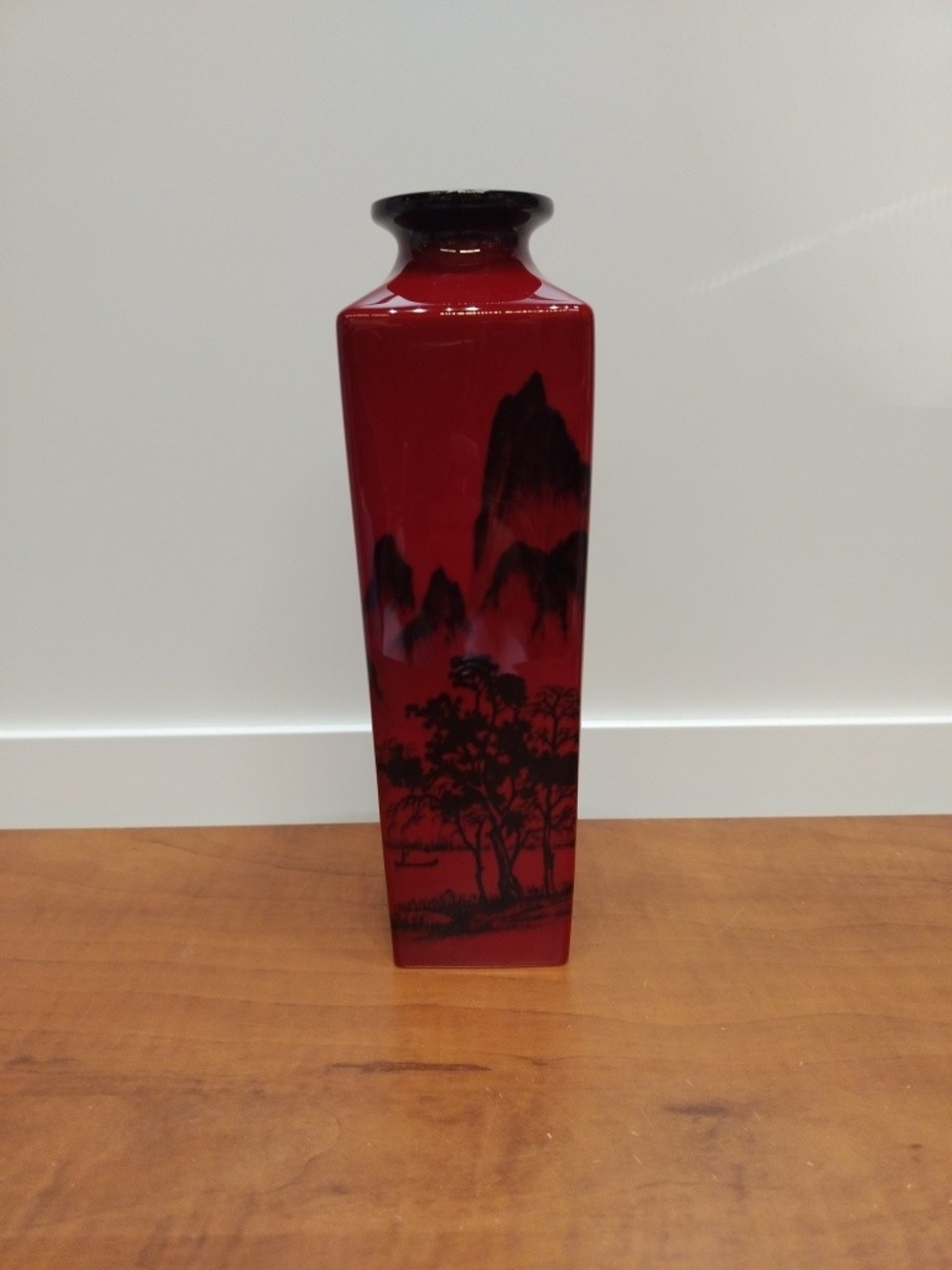 Noritake Bone China Nippon Toki Kaisha Japan Blood Vase W/Landscape 9.5"